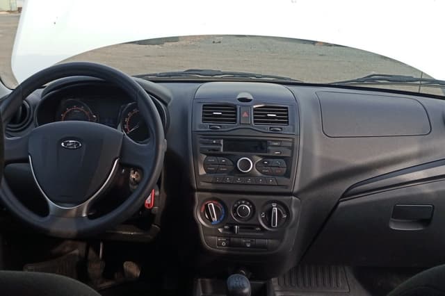 Lada Granta седан - 5
