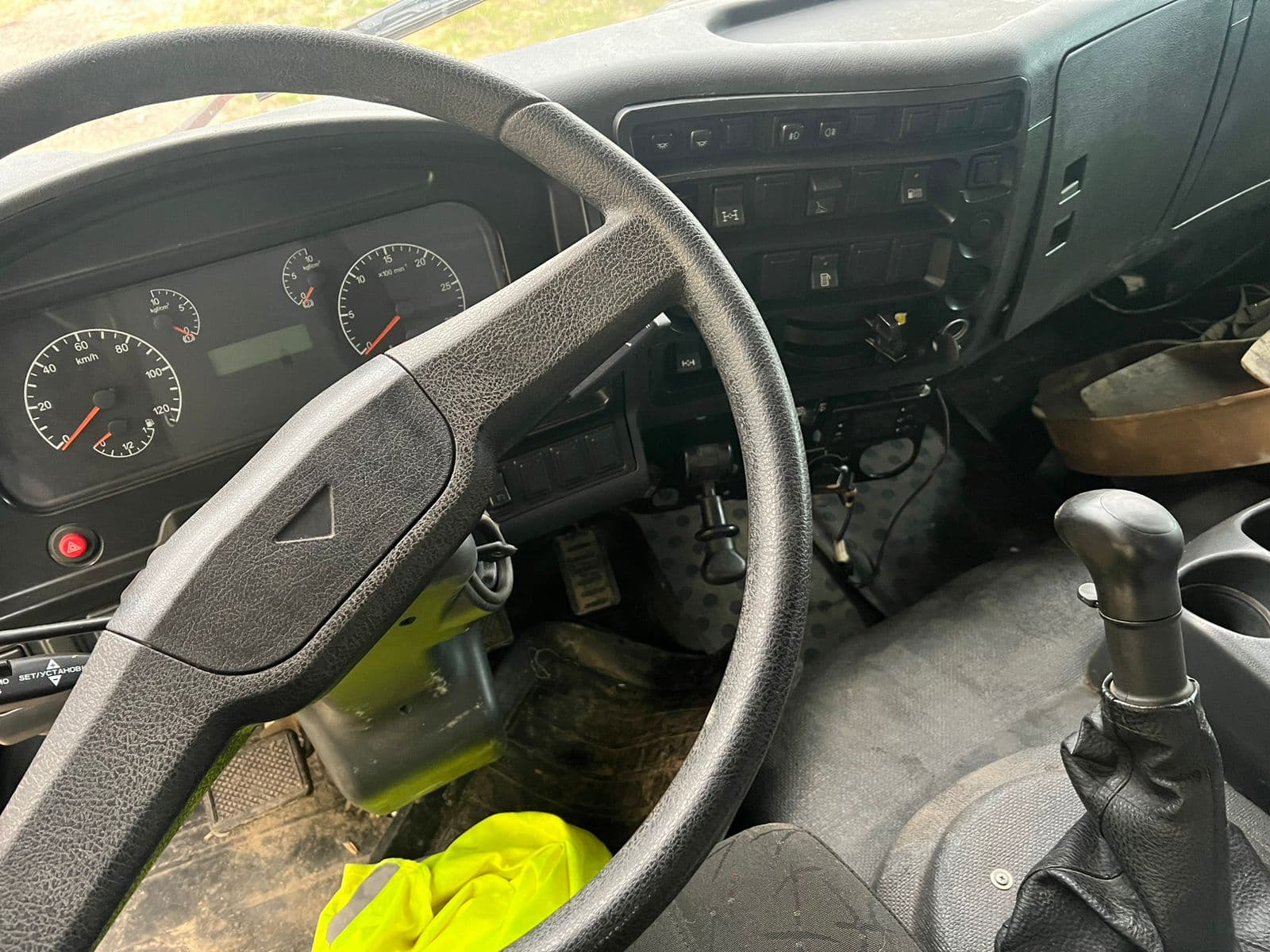 Нтц "Таганай-Авто" 5675* на шасси КамАЗ 65222 6x6 Автоцистерна нефтепромысловая - 5
