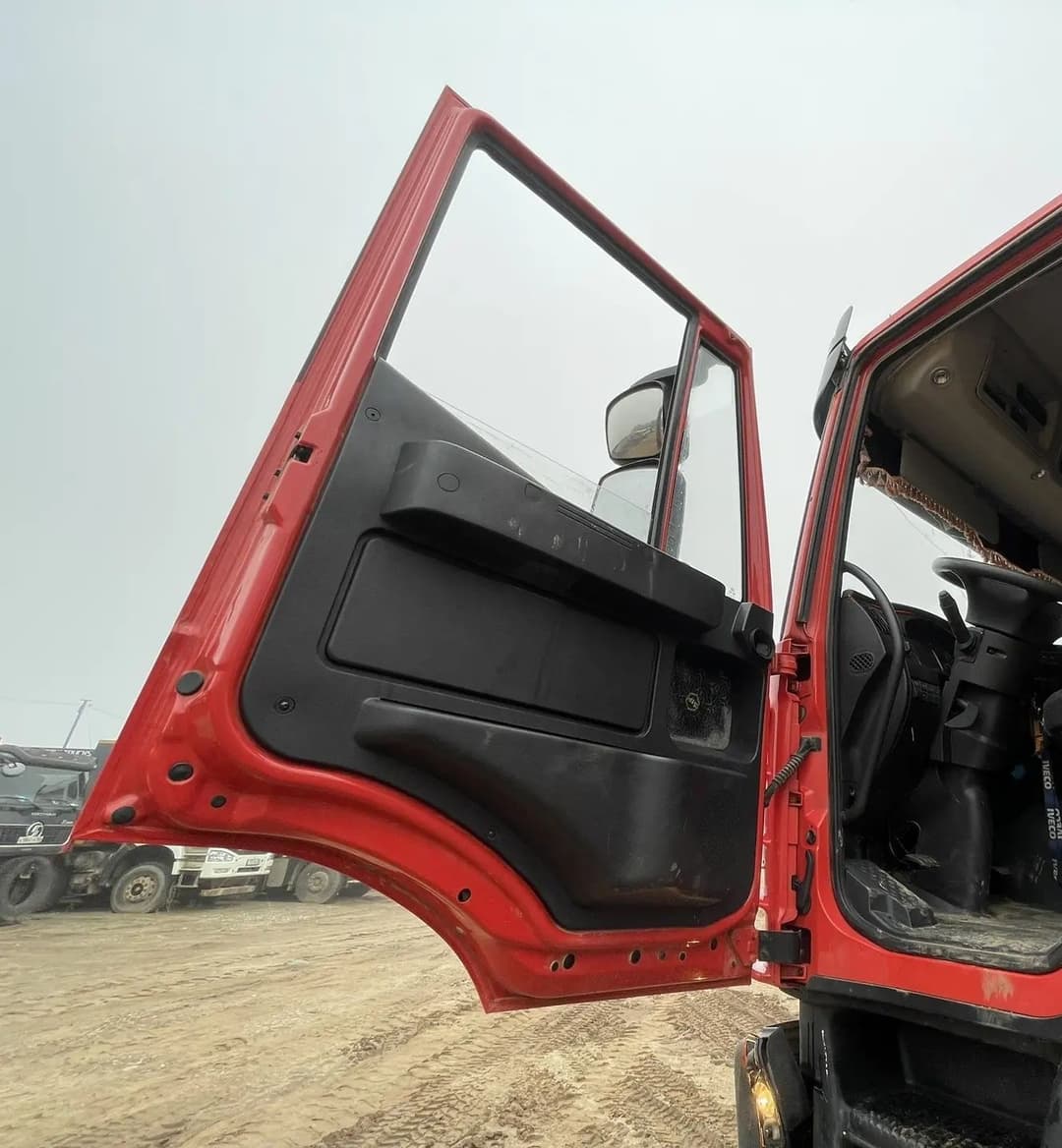 Амт N.v. 6329* 6X6 Седельный тягач с КМУ - 8