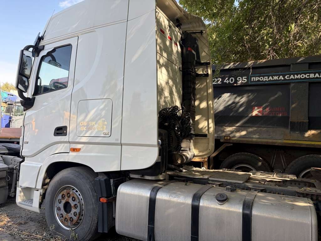 Dongfeng DFH 4x2 Седельный тягач - 4
