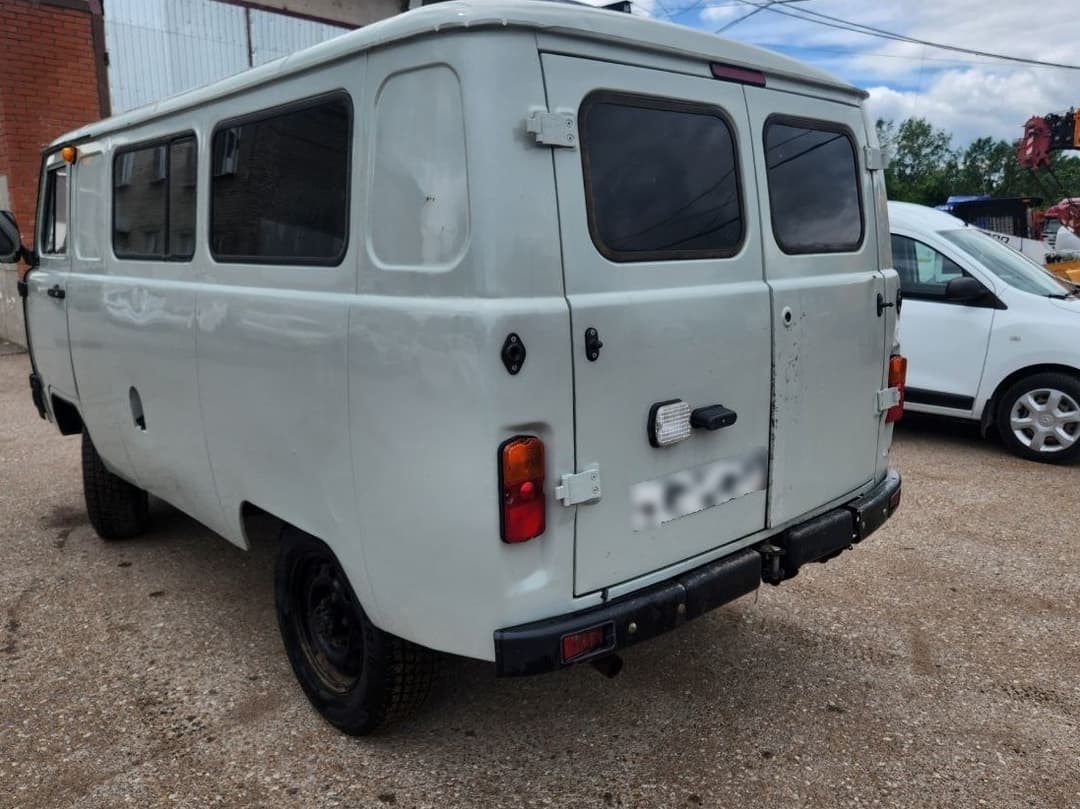 UAZ 3909* Грузопассажирский - 4