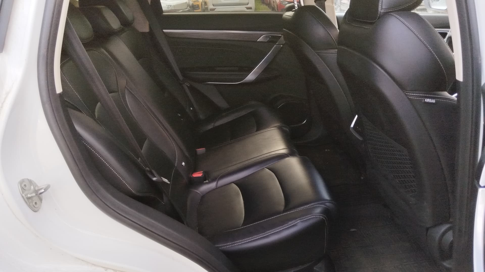 Geely Atlas Pro - 9