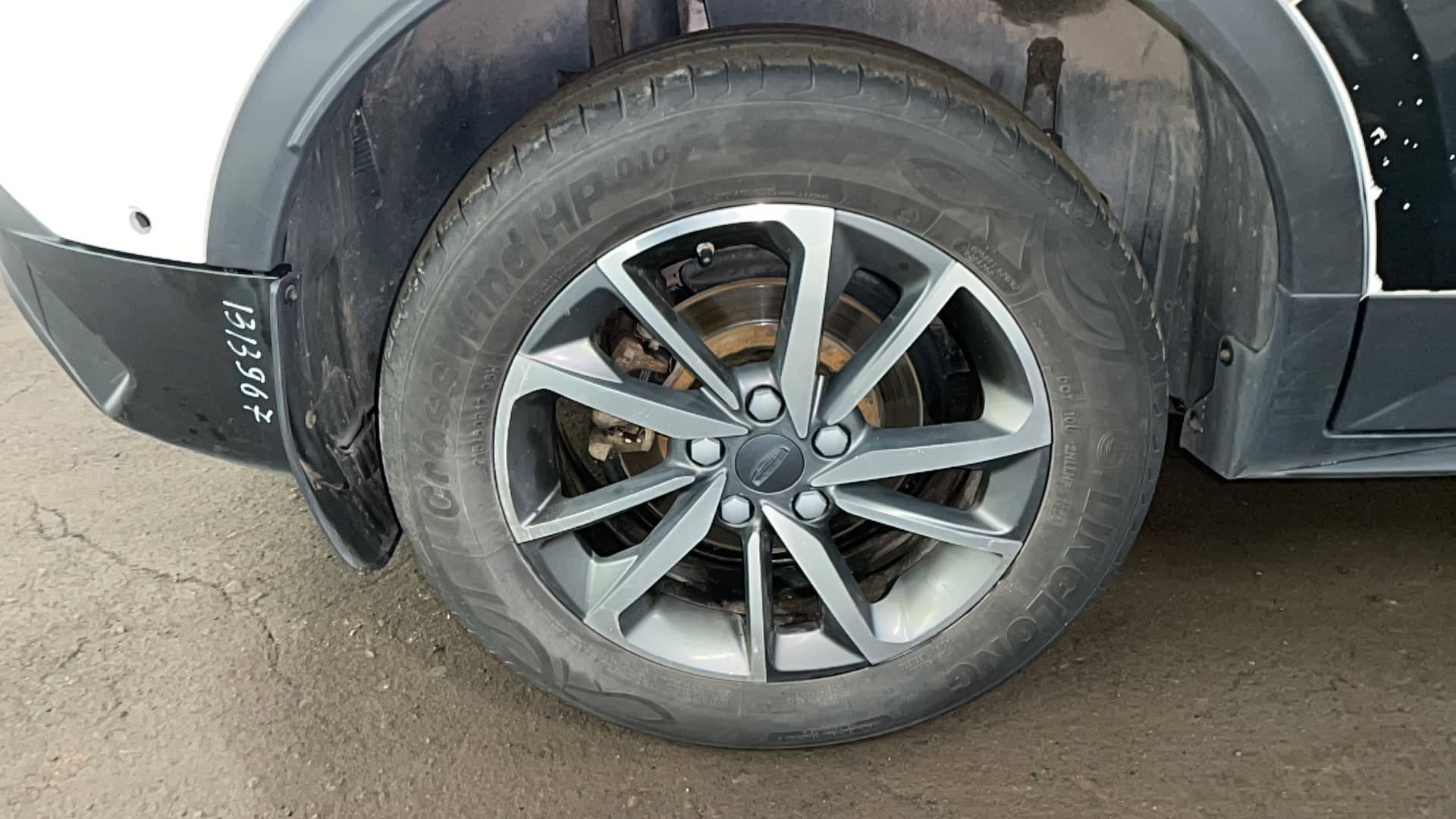 Geely Coolray - 10