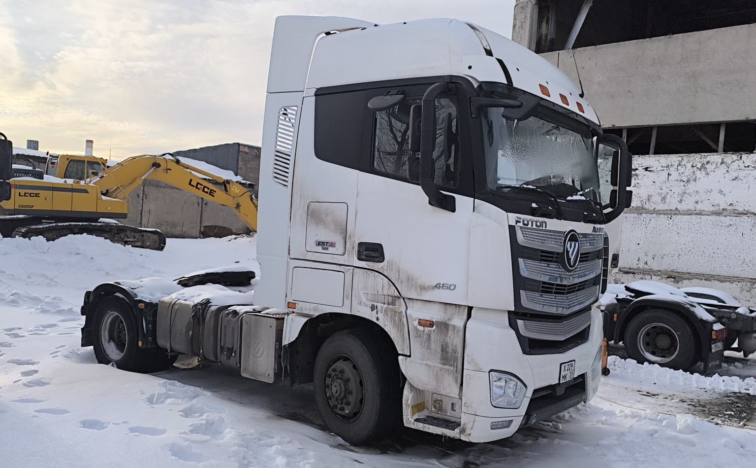 Foton AUMAN 4x2 Седельный тягач - 2