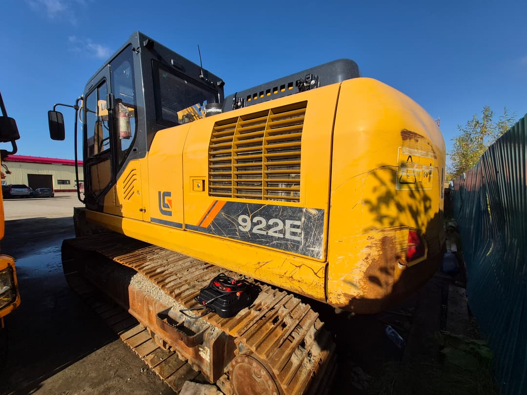 Liugong CLG922 Экскаватор - 4