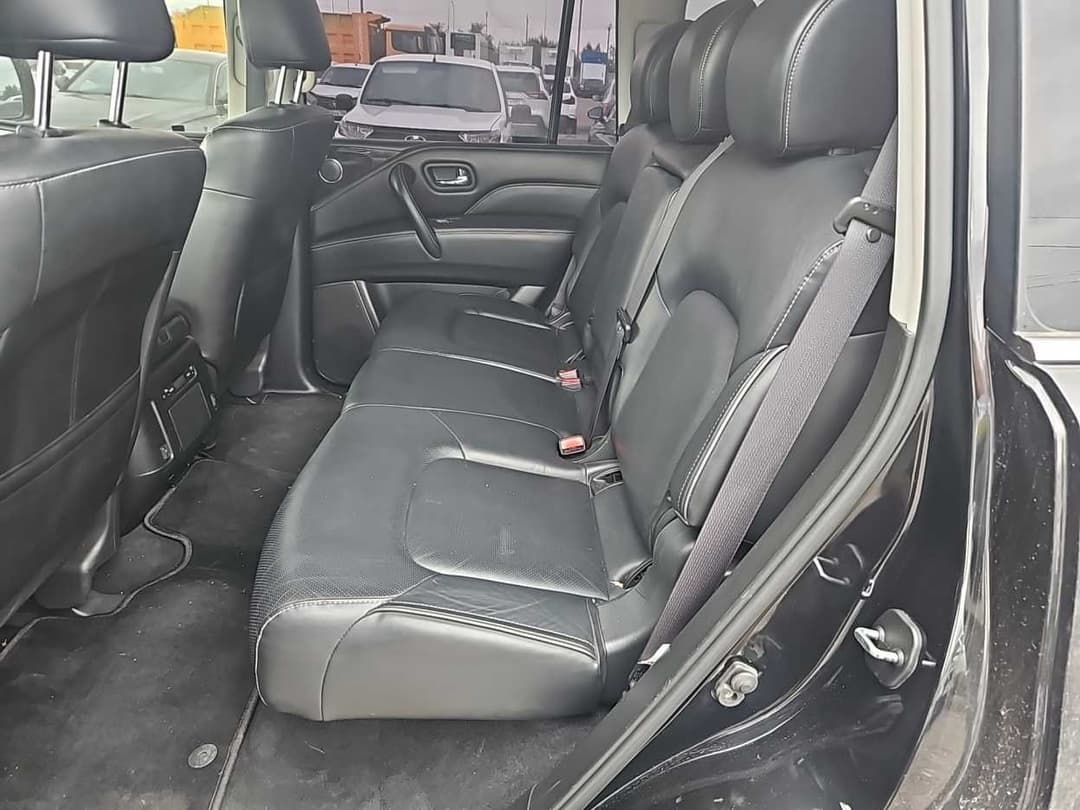 Infiniti QX80 - 9
