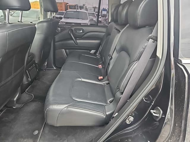 Infiniti QX80 - 9