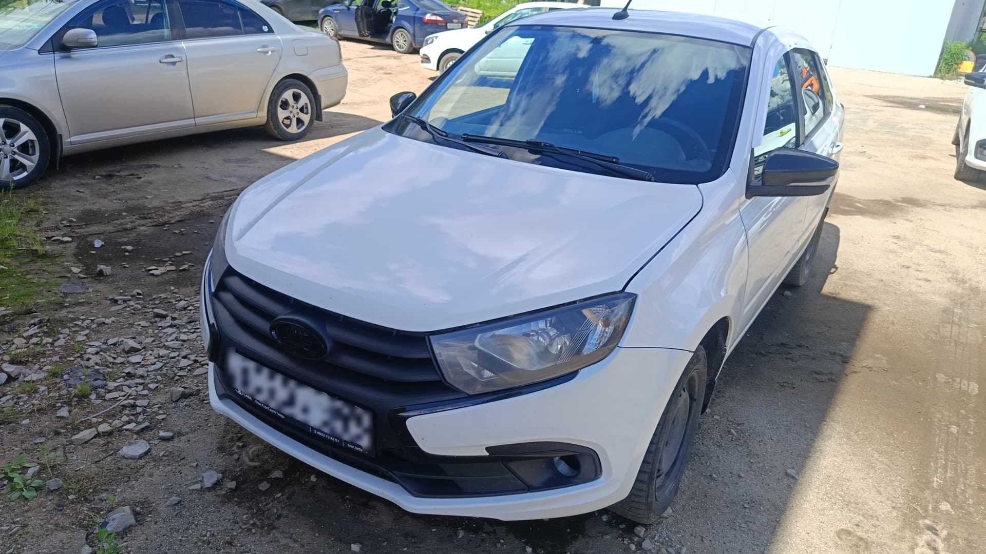 Lada Granta лифтбек - 1