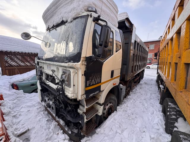 FAW CA 3310 8x4 Самосвал - 1
