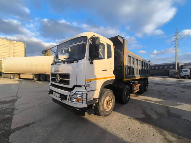 Dongfeng DFH 8x4 Самосвал - 1