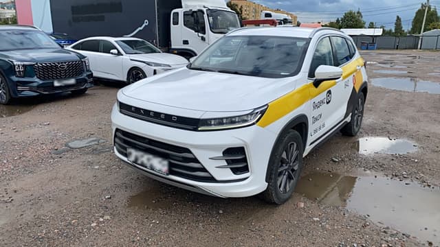 Exeed LX - 1