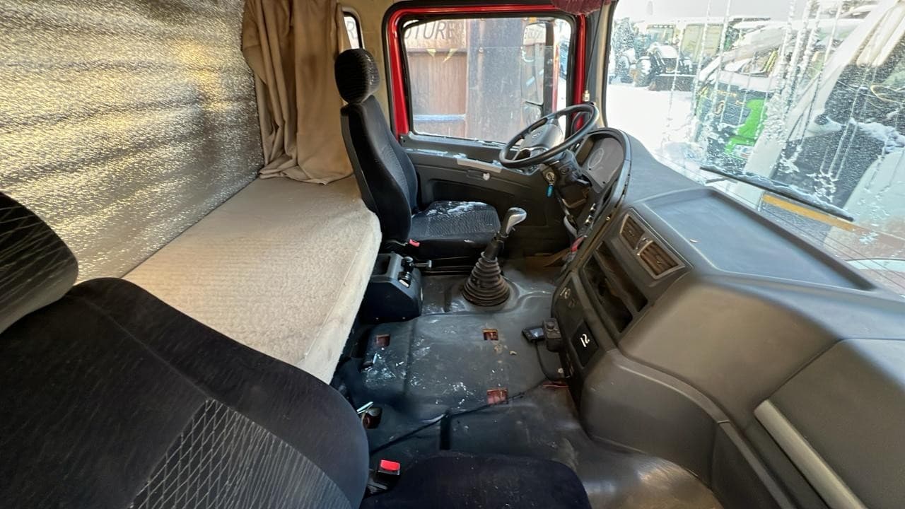 Shacman (Shaanxi) SX* 6x6 Седельный тягач - 9