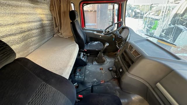 Shacman (Shaanxi) SX* 6x6 Седельный тягач - 9