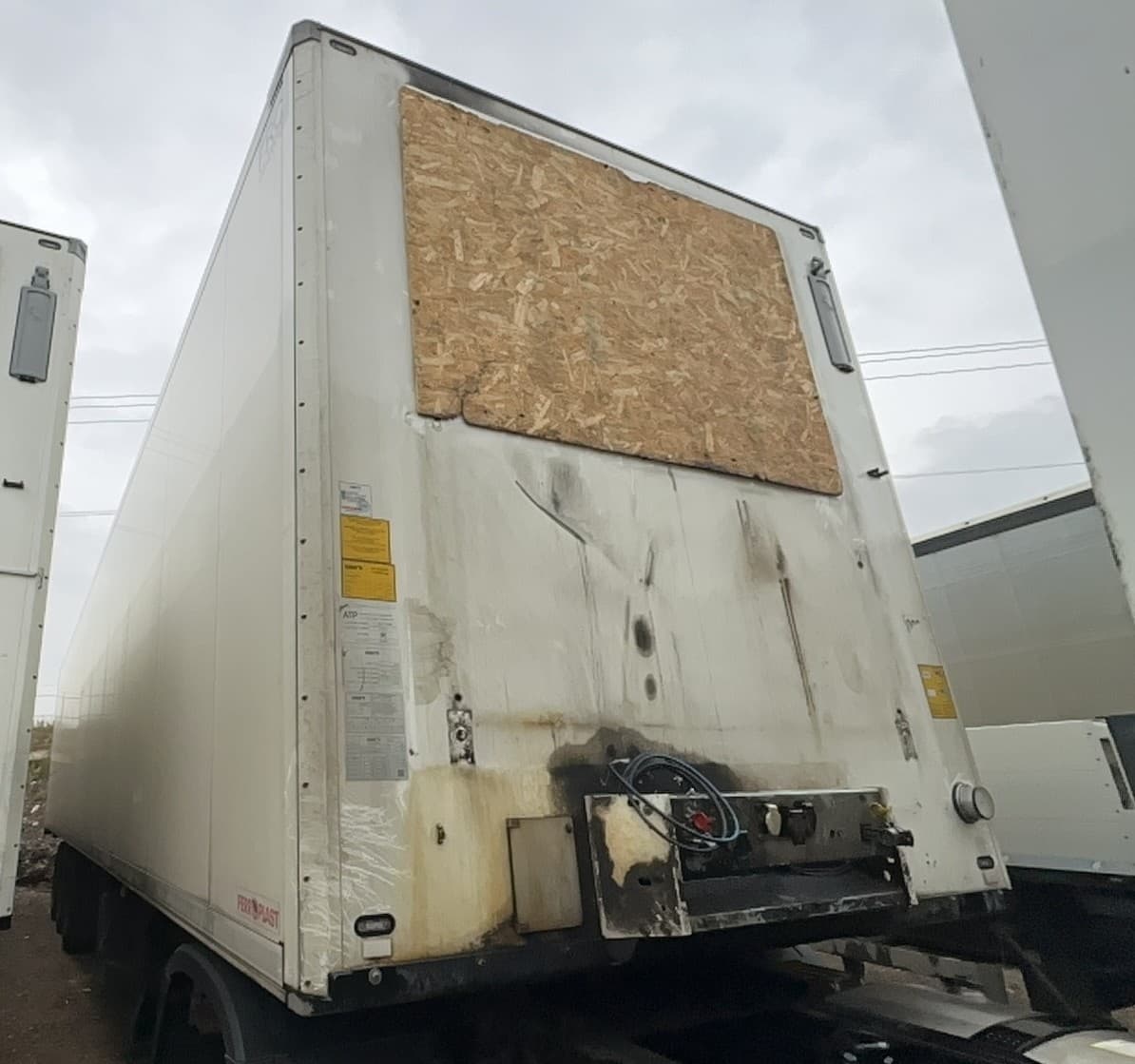 Schmitz Cargobull SCB*S3B Полуприцеп Изотермический/рефрижератор - 2