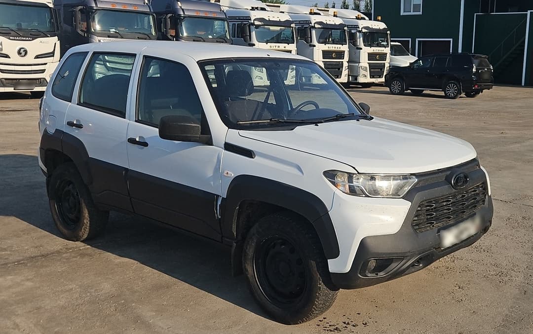 Lada Niva Travel - 2