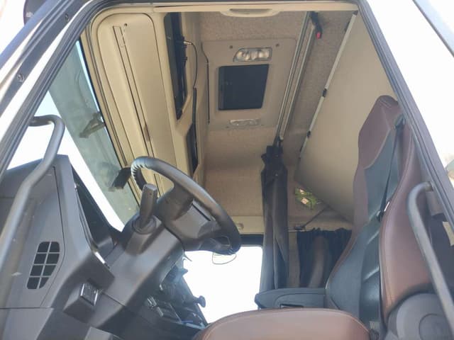 FAW CA 4250 6X4 Седельный тягач - 6
