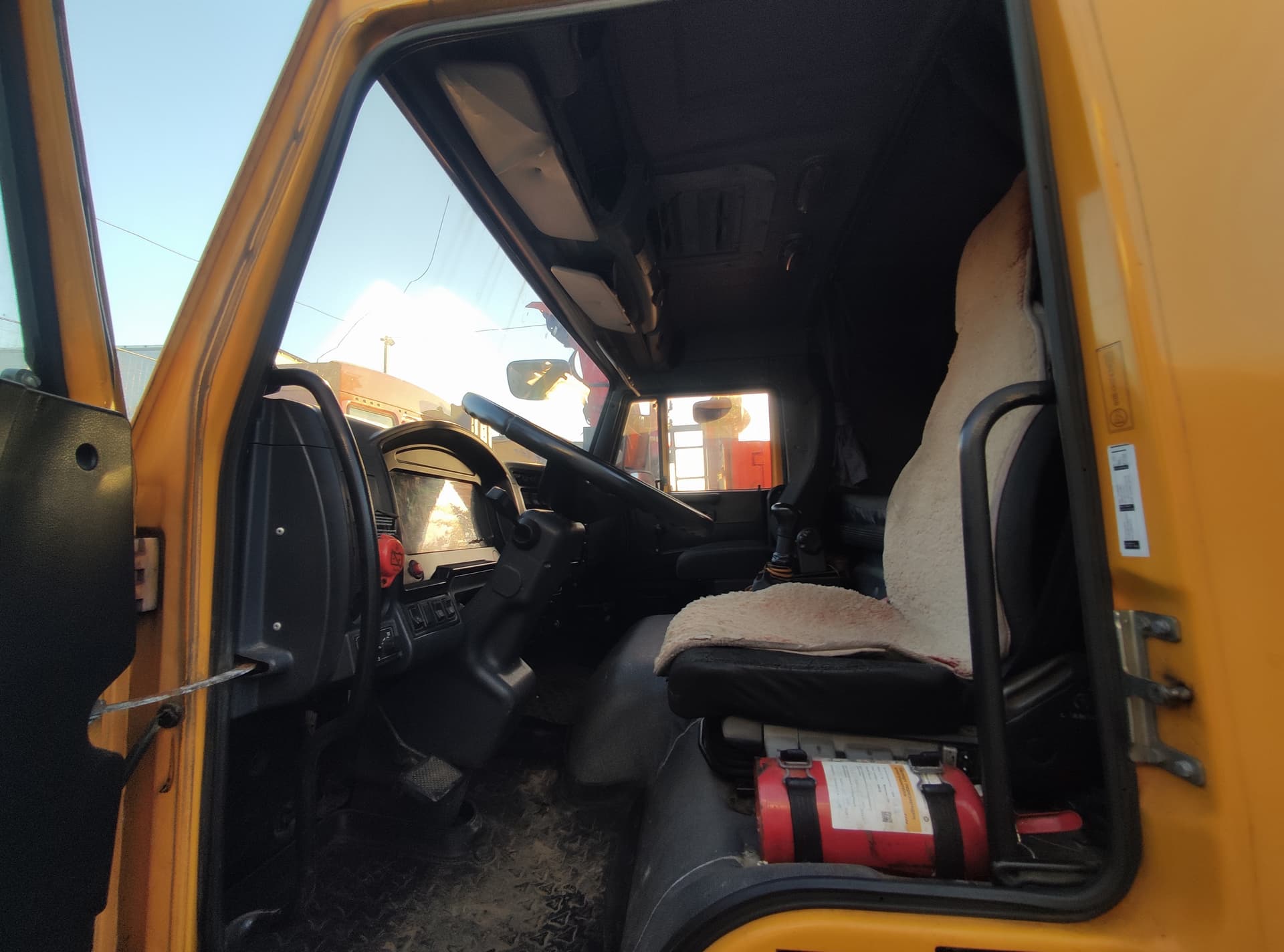 Сеспель 4651* на шасси КамАЗ 65115 6x4 Автотопливозаправщик - 7