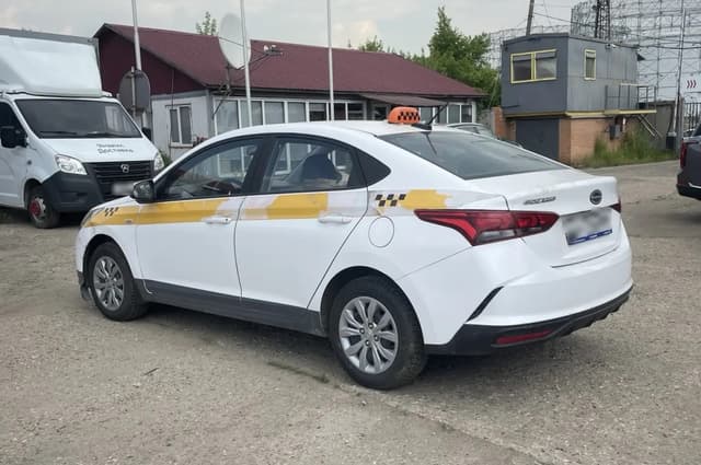 Hyundai Solaris - 4