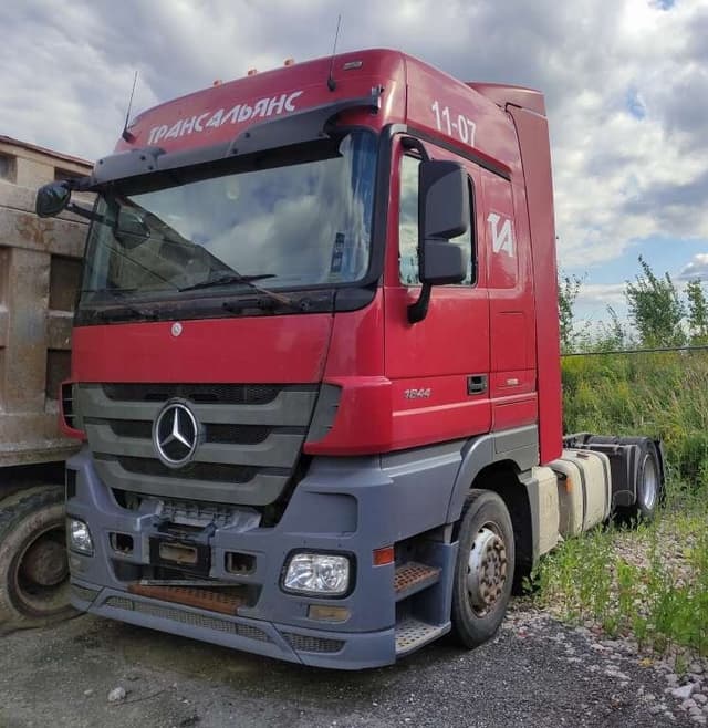 Mercedes-Benz Actros 4x2 Седельный тягач - 1