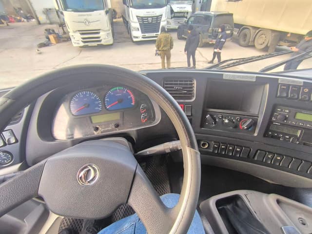 Dongfeng DFH 8x4 Самосвал - 5