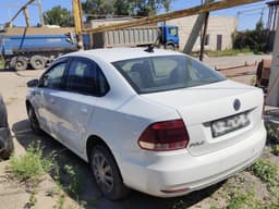 Volkswagen Polo - 4
