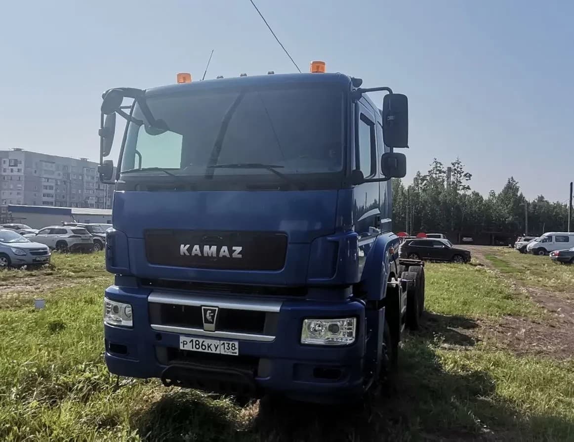 Камаз 65802 6x6 Седельный тягач - 1