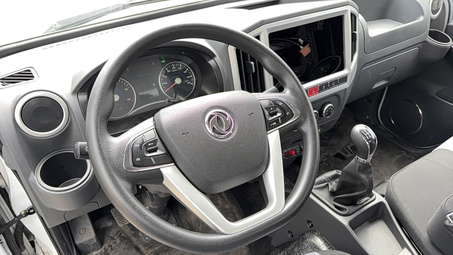 Спецмобиль-Нн 2818* на шасси JUNGFENG Q35L Изотермический/рефрижератор - 5