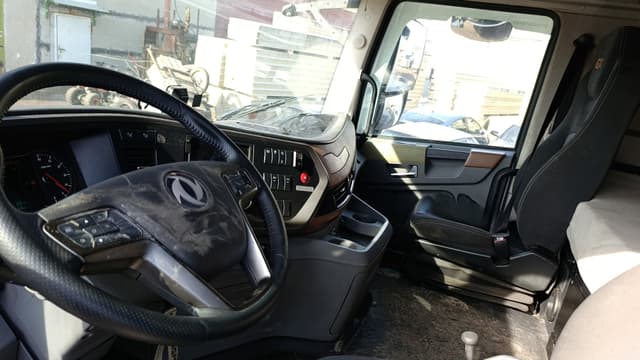 Dongfeng DFH 4x2 Седельный тягач - 6