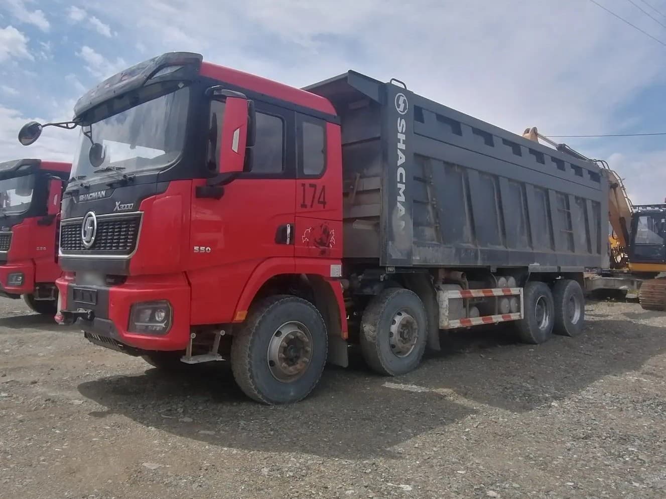 Shacman (Shaanxi) SX* 8x4 Самосвал - 1