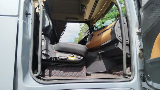 Shacman (Shaanxi) SX* 4x2 Седельный тягач - 9