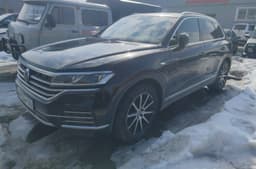 Volkswagen Touareg - 1