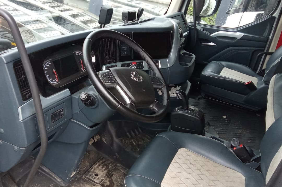 Chenglong LZ4181* 4x2 Седельный тягач - 4