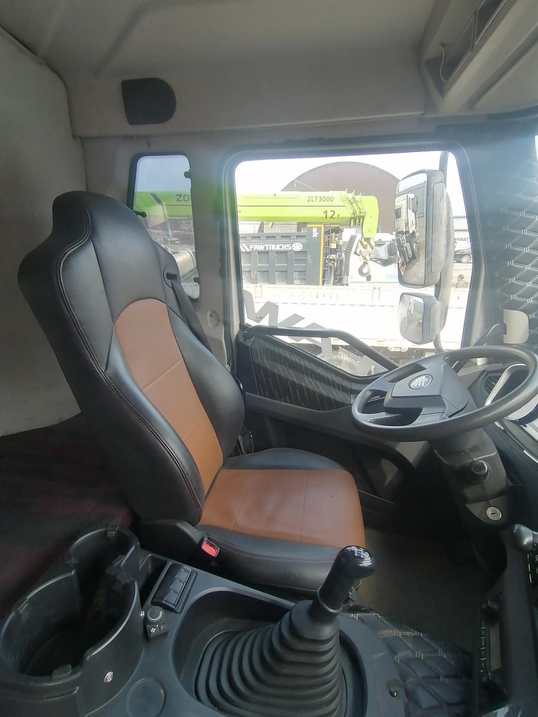 FAW J6* 6x4 Самосвал - 6