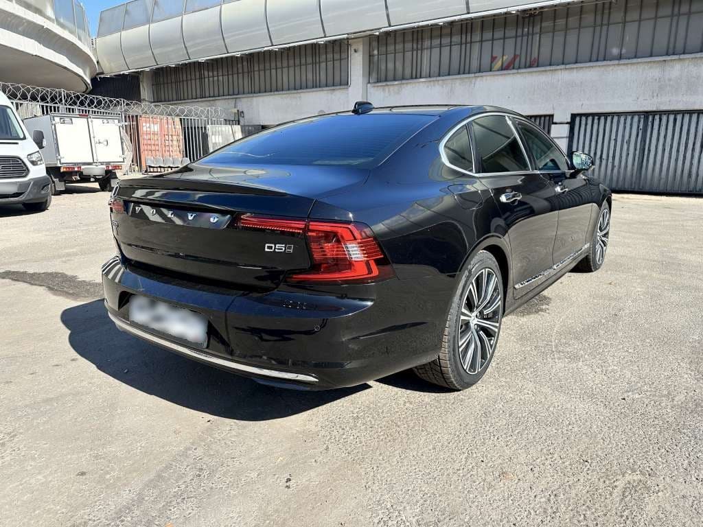 Volvo S90 - 3