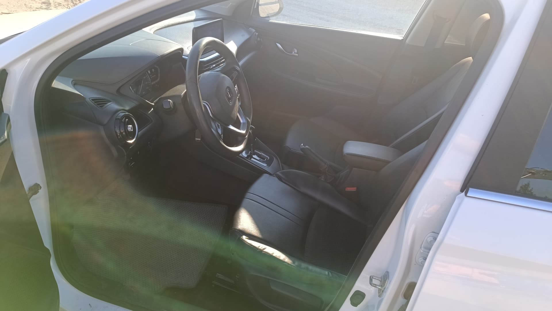 Changan Alsvin - 6