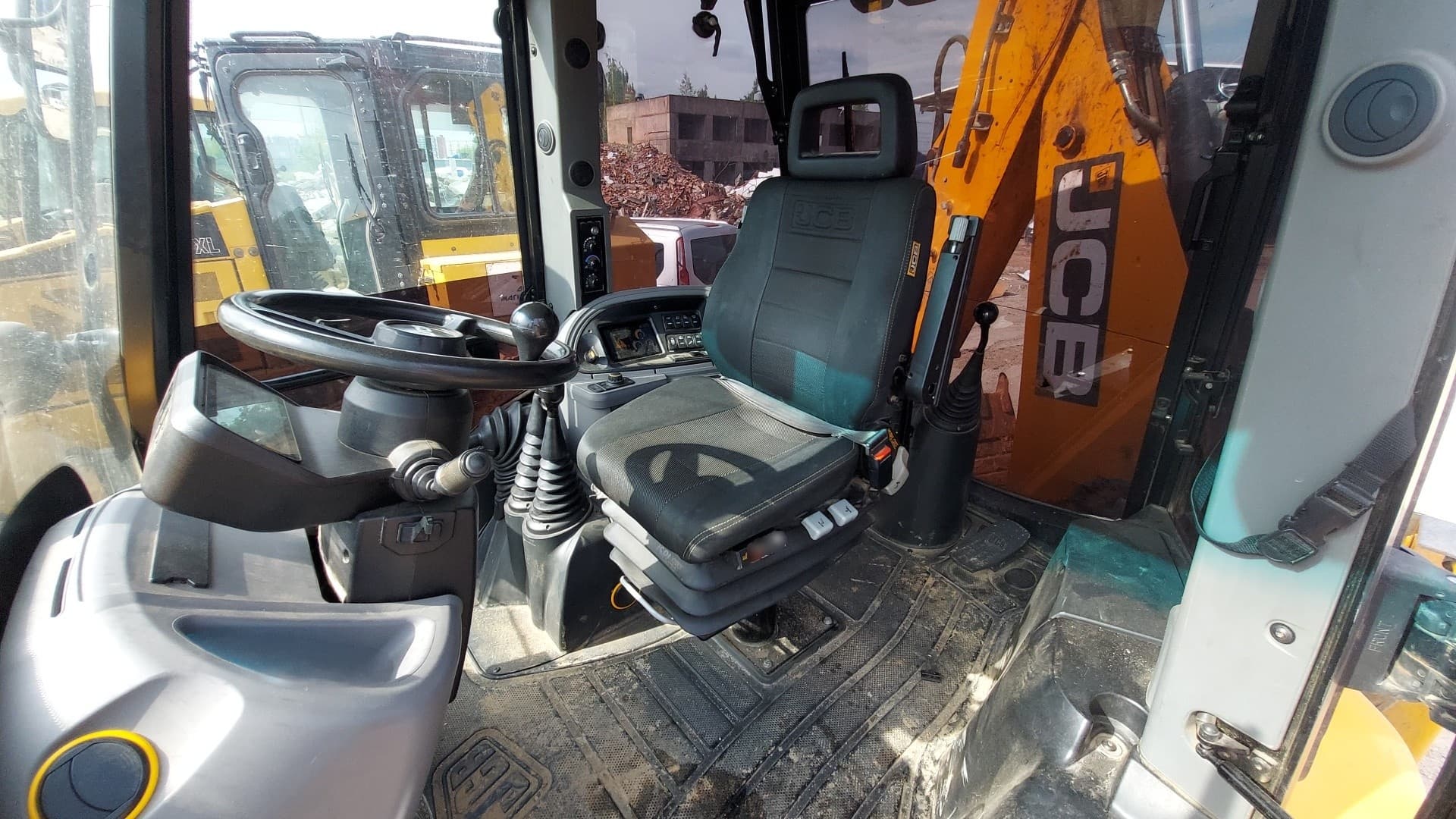 JCB 4CX Экскаватор-погрузчик - 5