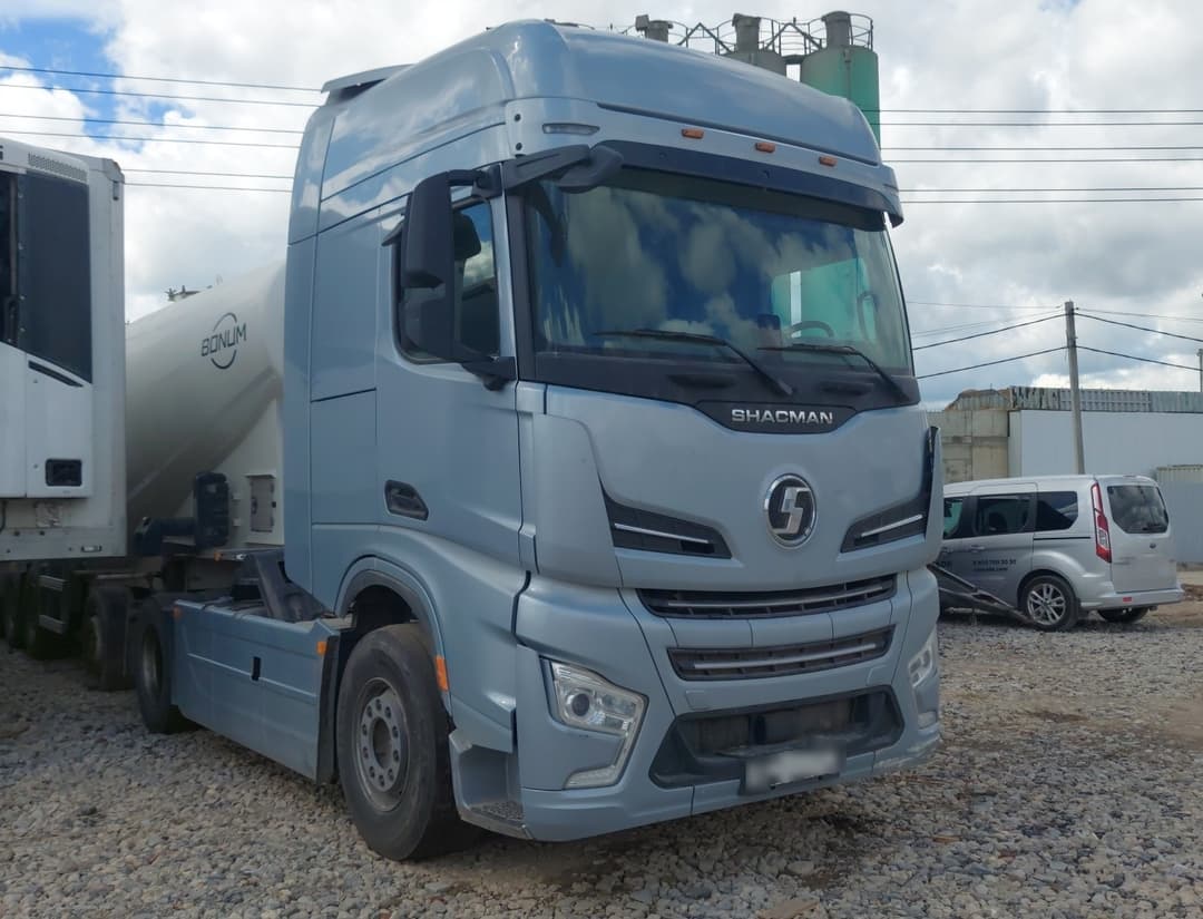 Shacman (Shaanxi) SX* 4x2 Седельный тягач - 2