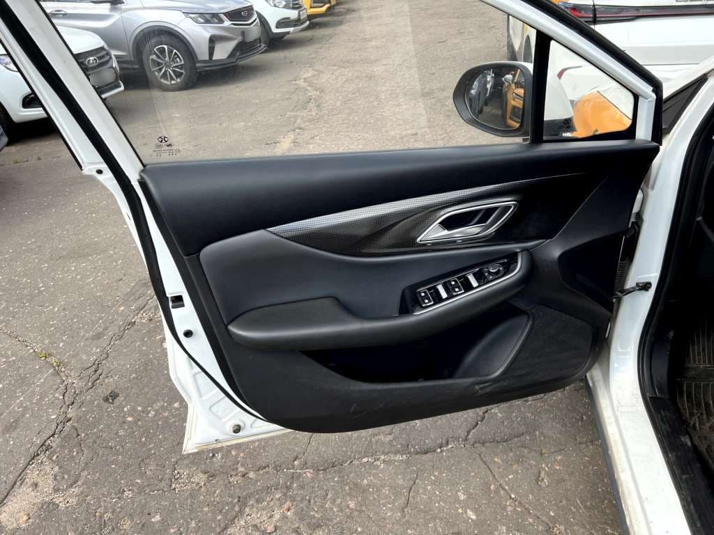 Baic U5 Plus - 8