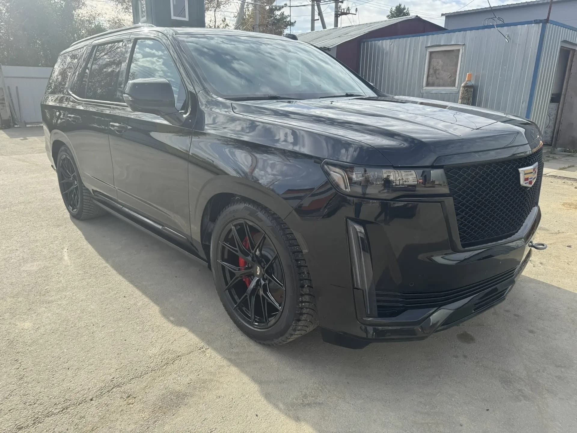 Cadillac Escalade - 2