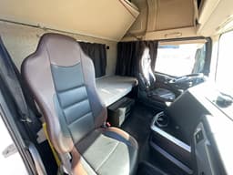 FAW J7 4x2 Седельный тягач - 9