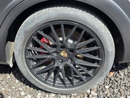 Porsche Cayenne - 8
