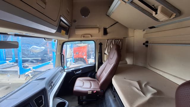 Vasol HV8 6x4 Седельный тягач - 9