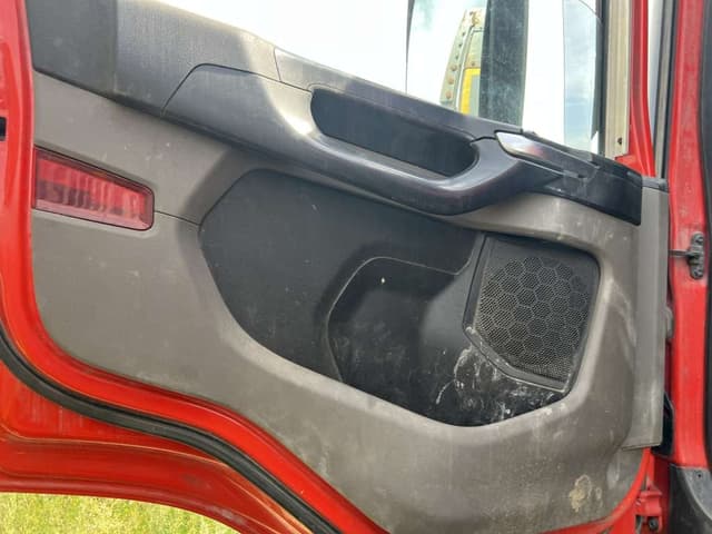 Scania P 8x4 Самосвал - 7