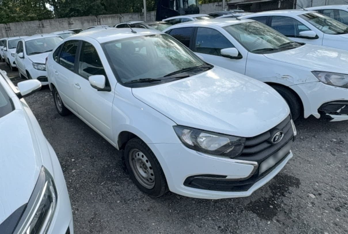 Lada Granta лифтбек - 2
