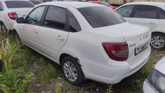 Lada Granta седан - 4