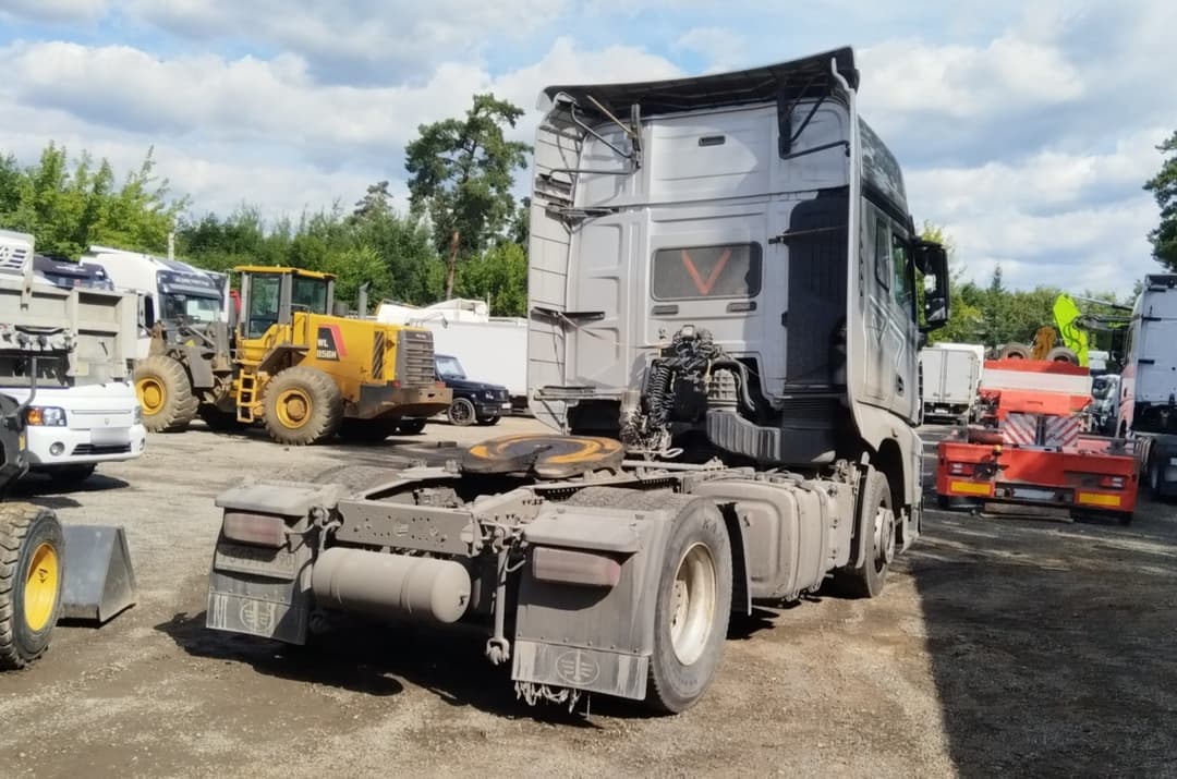 FAW J7 4x2 Седельный тягач - 3