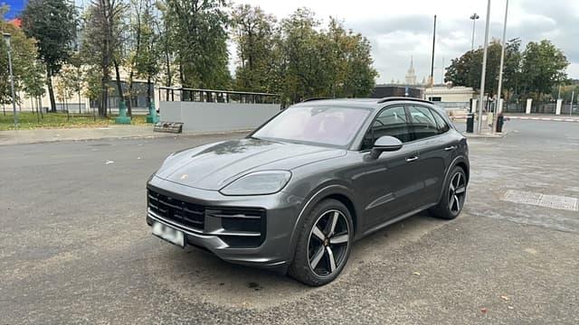 Porsche Cayenne - 1