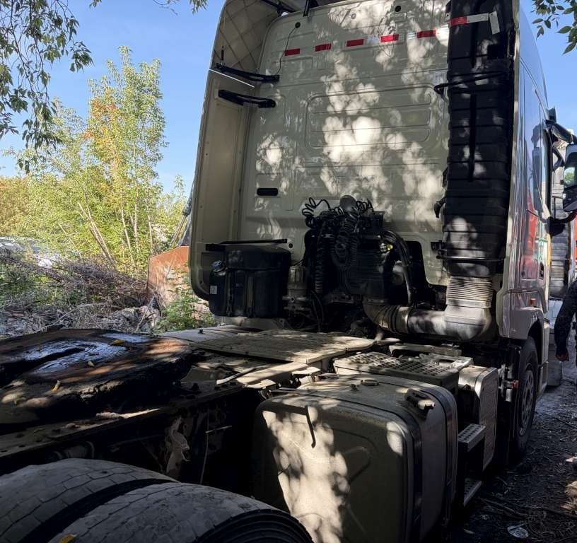 Dongfeng DFH 4x2 Седельный тягач - 3
