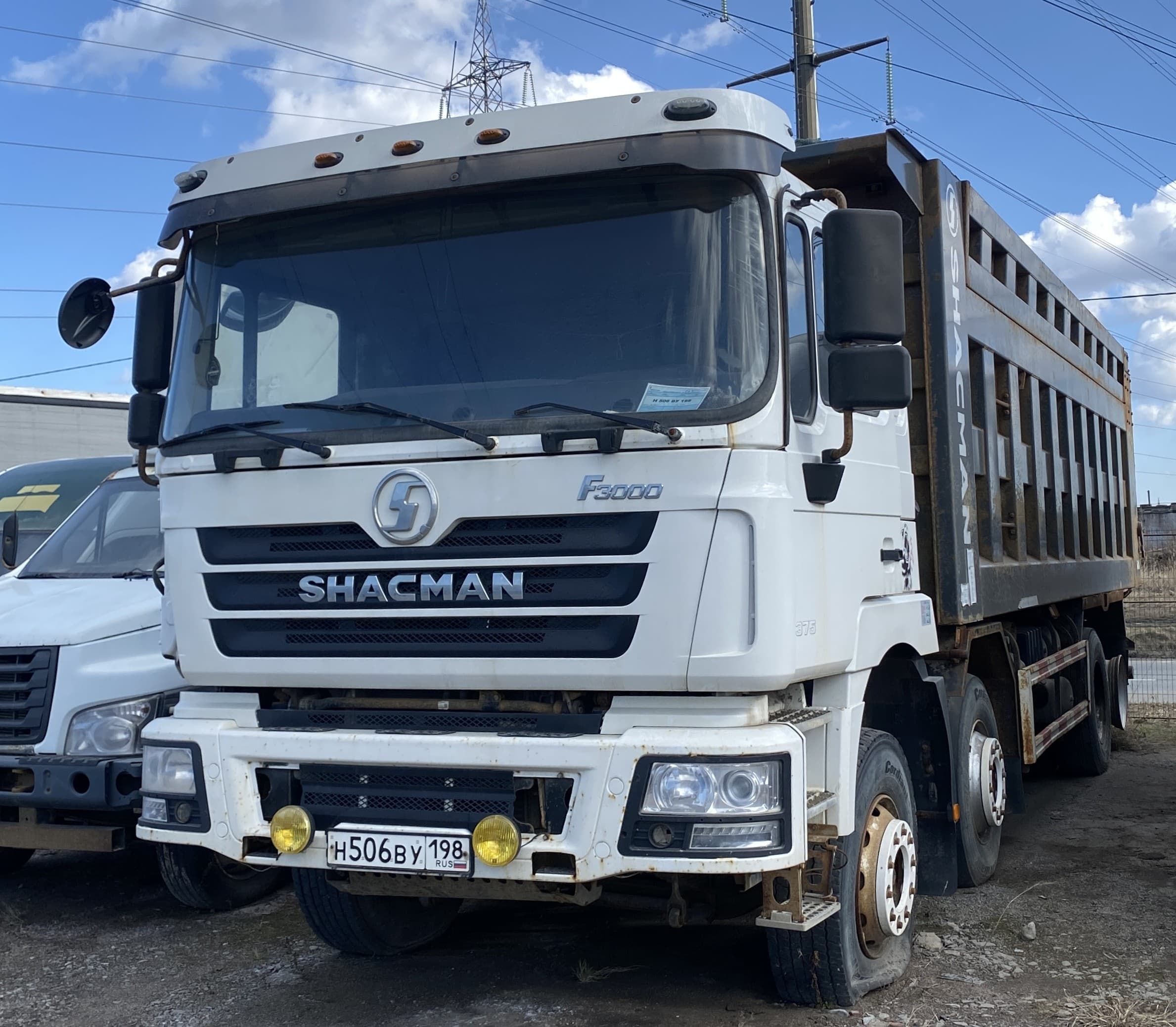 Shacman (Shaanxi) SX* 8x4 Самосвал - 1
