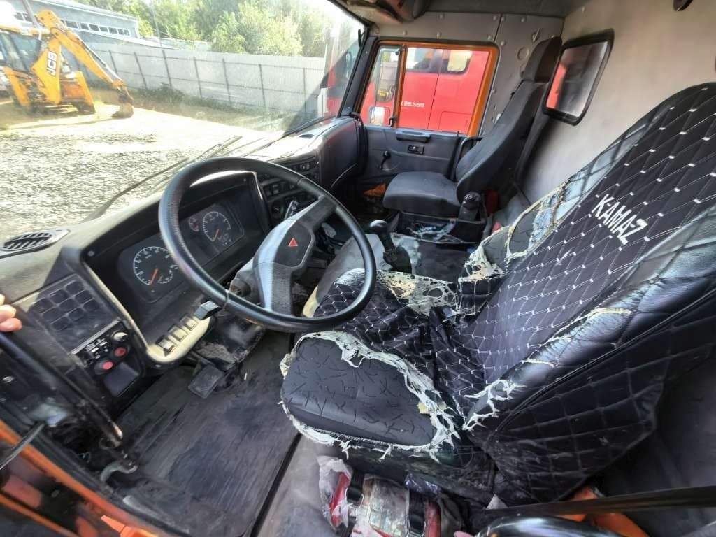Челябинский Машиностроительный Завод 7074* на шасси КамАЗ 65115 6x4 Вакуумная машина - 6